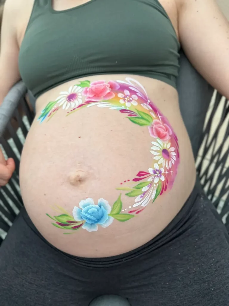 Babybauch Bemalung Blumen Design